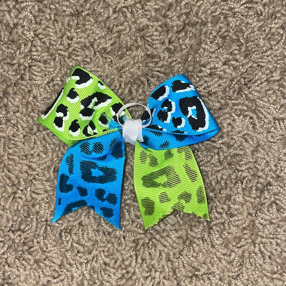 Mini cheer bow - Picture 2 of 2
